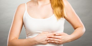how to get rid of rash under breasts