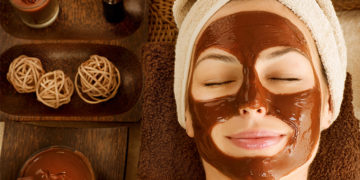 DIY homemade chocolate face mask