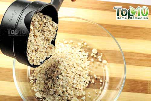 DIY oatmeal mask for eczema step1