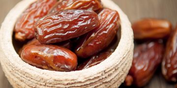 why you should eat dates everyday