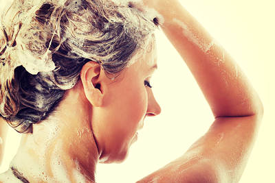 shampooing hair