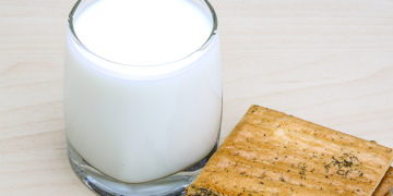 How to use buttermilk for your skin, hair and overall health