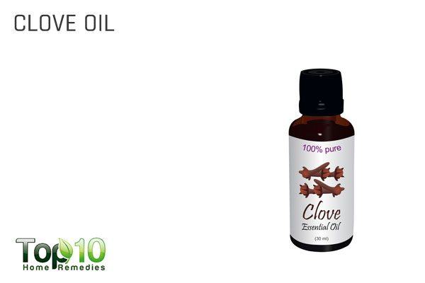 clove oil in first aid kit