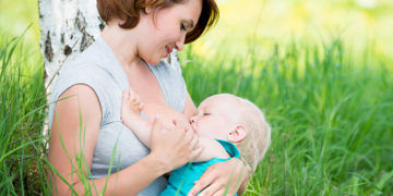 breastfeeding tips for new moms