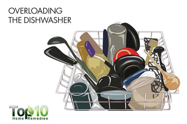 Overloading the dishwasher-mistakes you make every time you wash dishes