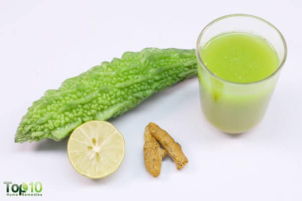 homemade bitter gourd and turmeric juice for diabetes